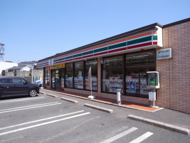 コンビニ　セブンイレブン龍田小学校前店（コンビニ）まで650m