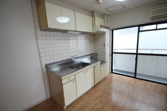 キッチン　※別部屋の写真です