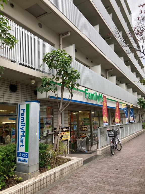 コンビニ　ファミリーマート目黒三田通り店（コンビニ）まで160m
