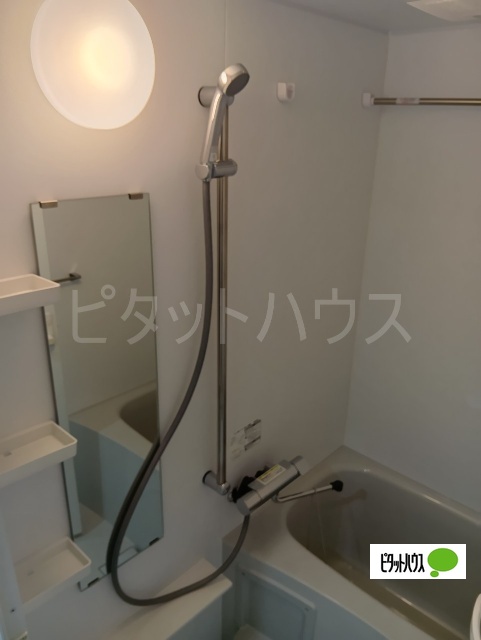 バス・シャワールーム　バスルーム