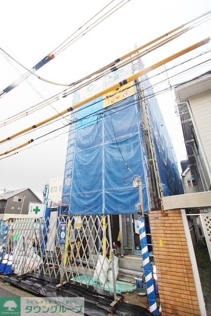 建物外観　駐車場