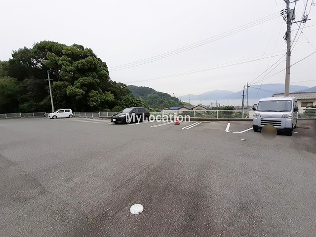 駐車場　☆敷地内に駐車場があります☆