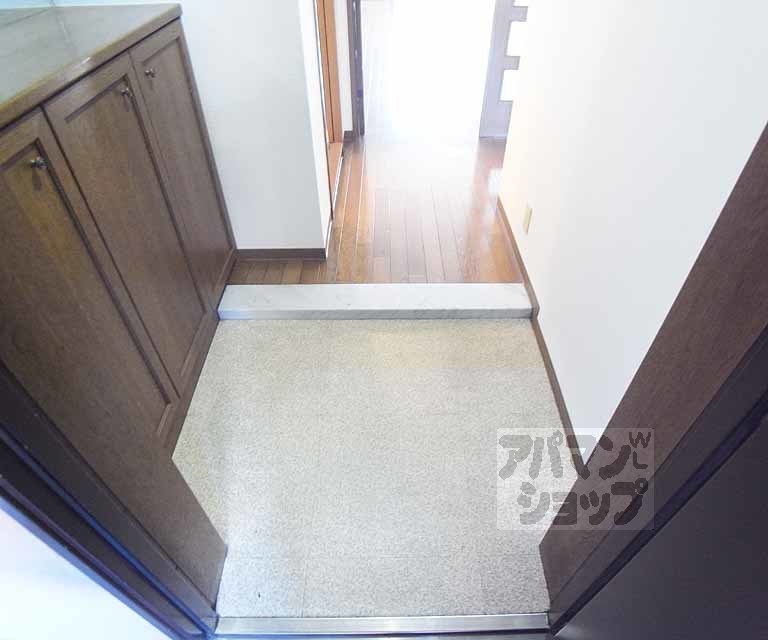 玄関　靴箱有りの玄関です。