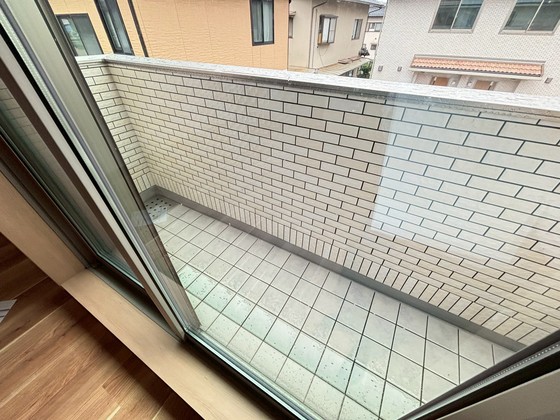 バルコニー　※別号室の写真です。