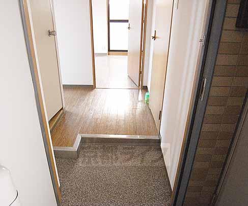 玄関　・お部屋探しは京都ライフまで・
