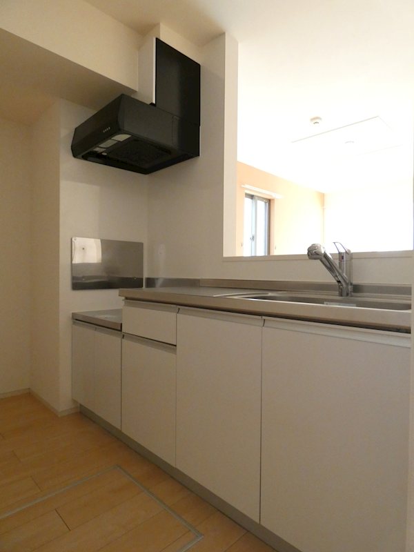キッチン　※間取りが反転タイプのお部屋のお写真です。