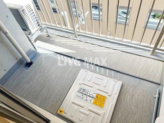 バルコニー　同物件別部屋参照