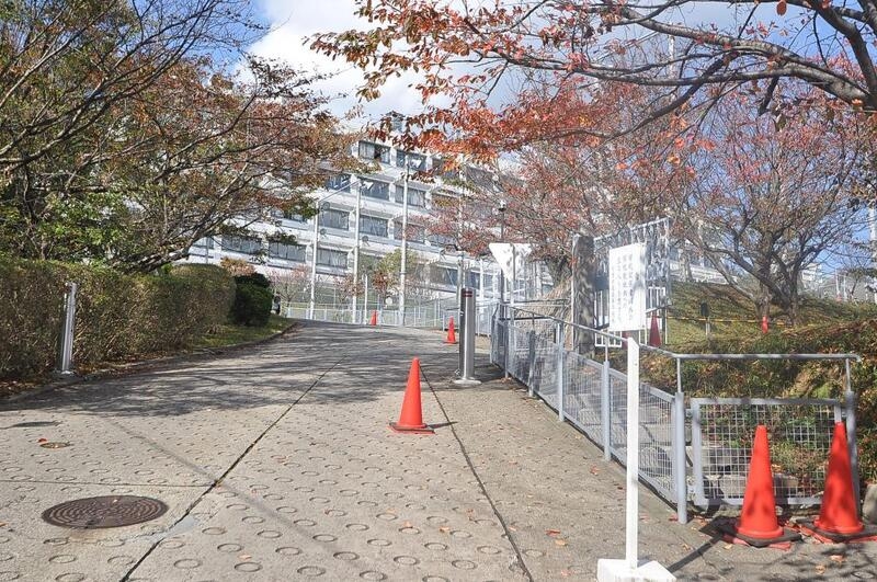 中学校　須磨学園高等学校・中学校（中学校）まで1325m