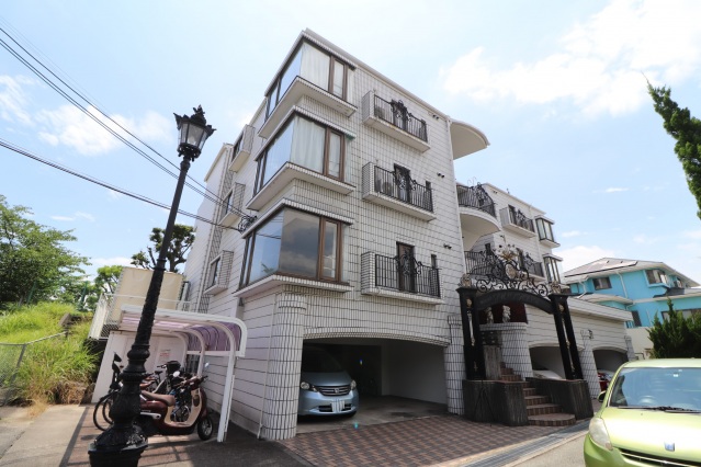 建物外観　おしゃれな外観