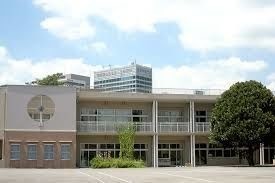 小学校　私立東洋英和女学院小学部（小学校）まで431m
