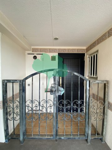 玄関　下駄箱もしっかりついてます！