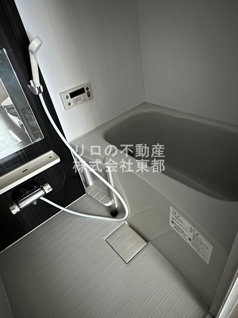 バス・シャワールーム　追い焚き機能付バス☆入浴時間がずれても安心ですね♪