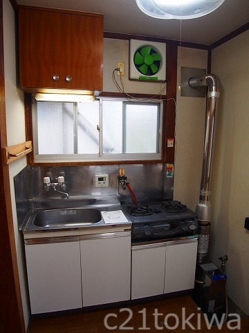 キッチン　同建物別部屋写真