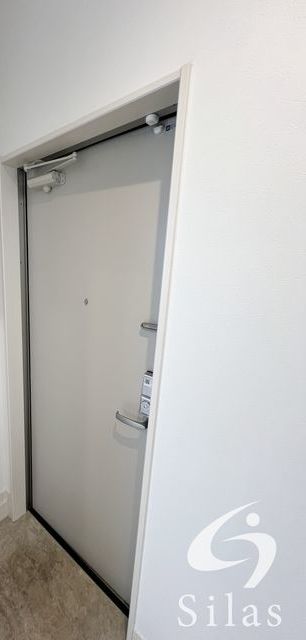 玄関　同仕様反転タイプ