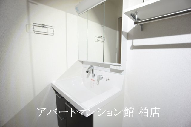 洗面設備　同施工会社、同型タイプです