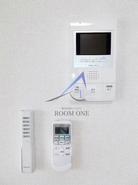 セキュリティ　モニター付きインターホンです。