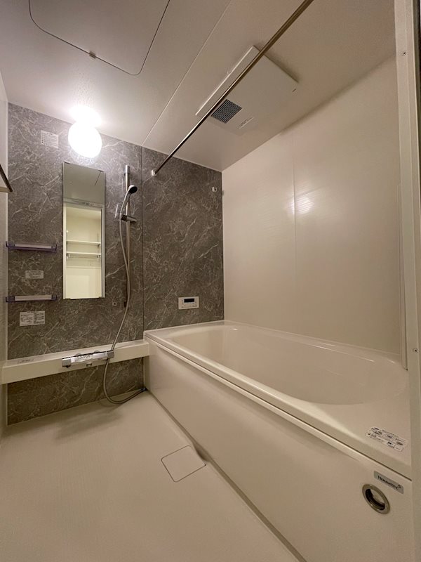 バス・シャワールーム　※別号室の写真です。