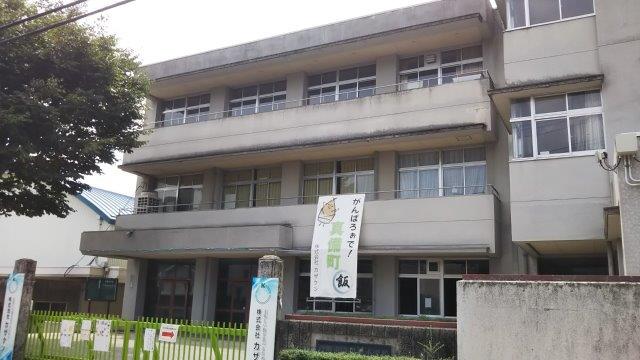 小学校　川辺小学校（小学校）まで469m