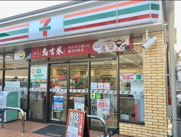 コンビニ　セブンイレブン 板橋稲荷台店（コンビニ）まで605m