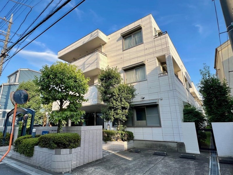 建物外観　獨協大学前駅徒歩１２分（９６０ｍ）