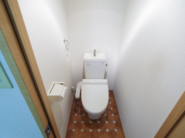 トイレ　別タイプ　参考写真