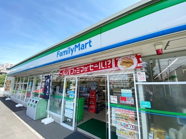 コンビニ　ファミリーマート 藤沢円行店（コンビニ）まで876m