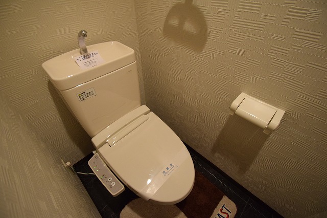 トイレ　ウォシュレット完備