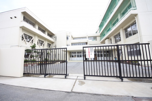 小学校　大和高田市立陵西小学校（小学校）まで461m