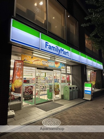コンビニ　ファミリーマート清澄白河駅前店（コンビニ）まで163m