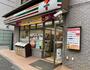 コンビニ　セブンイレブン築地駅前店（コンビニ）まで184m