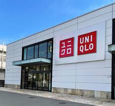 ショッピングセンター　ユニクロ札幌二十四軒店（ショッピングセンター）まで267m