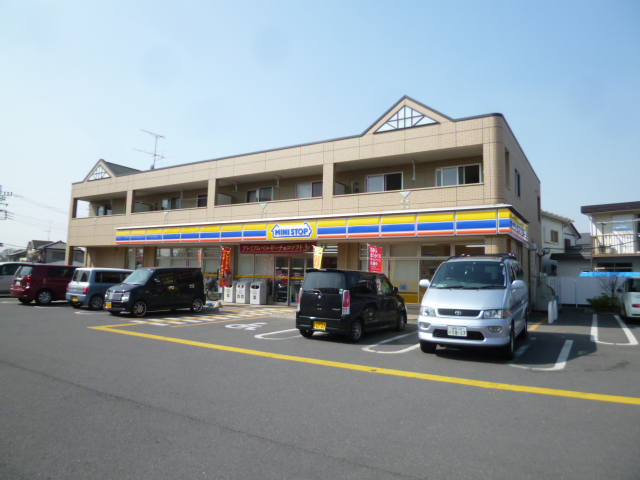 コンビニ　ミニストップ 鴻巣松原店（コンビニ）まで560m