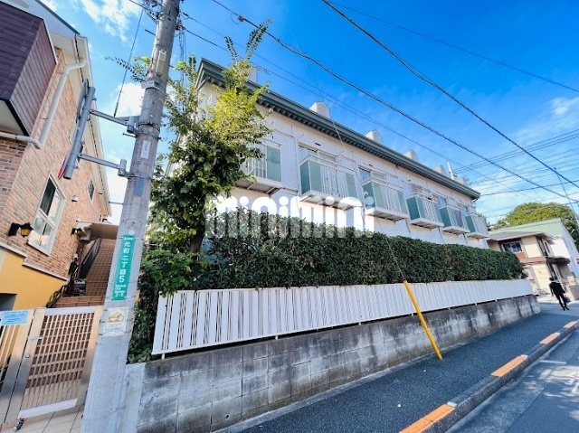 建物外観　お日様が良く入ります
