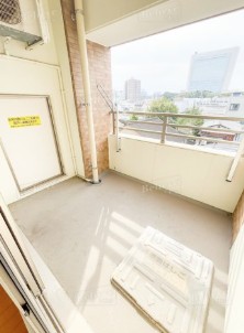 バルコニー　陽当たり良好なバルコニーです