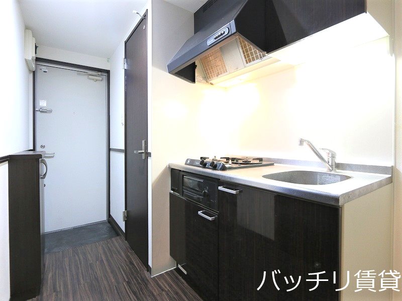 キッチン　画像は同型イメージの為、現況を優先いたします。