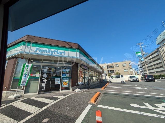 コンビニ　ファミリーマート市川欠真間店（コンビニ）まで93m