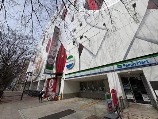 コンビニ　ファミリーマート キング観光若宮大通店（コンビニ）まで217m