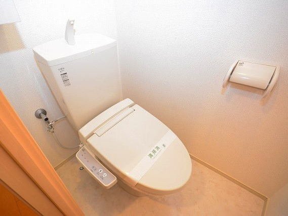 トイレ　清潔感のあるトイレです