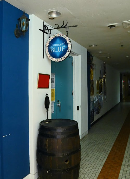 飲食店　sunset BLUE(サンセット ブルー)（飲食店）まで30m