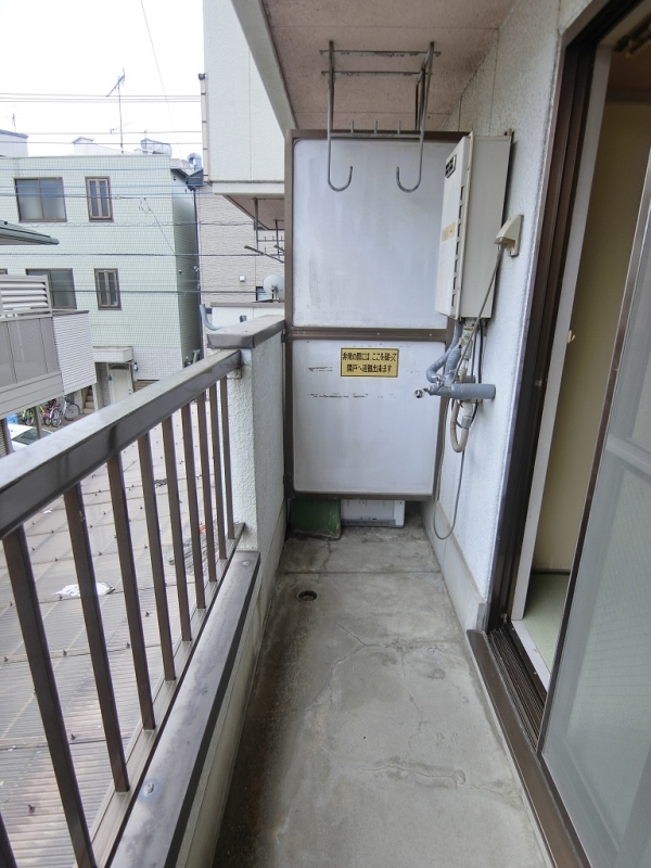 バルコニー　※他の号室の写真になります