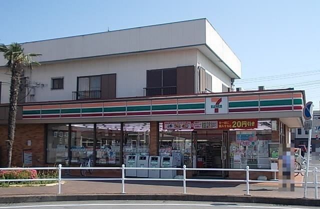 コンビニ　セブンイレブン加須花崎店（コンビニ）まで850m