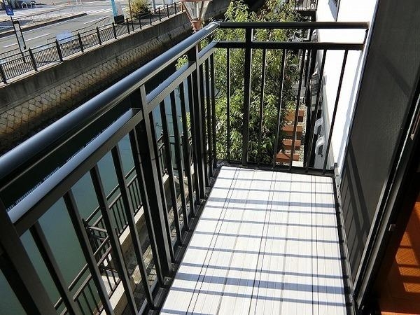 バルコニー　日当たり良好！