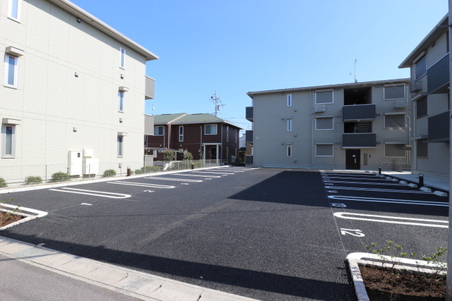 駐車場　駐車場