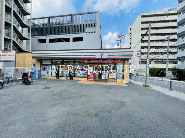 コンビニ　セブン-イレブン 横浜弥生町３丁目店（コンビニ）まで143m