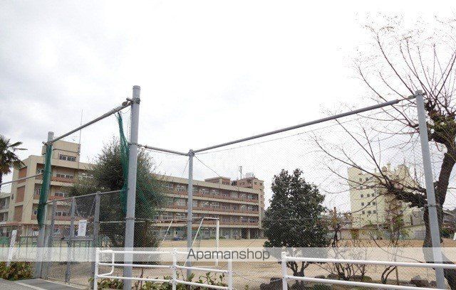 小学校　福山市立手城小学校（小学校）まで650m