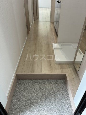 Tresor Nishi-Ikutaの玄関写真