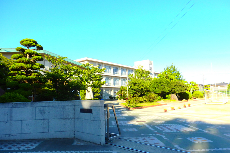 中学校　灘中学校（中学校）まで1518m