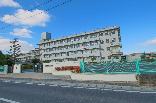中学校　岡山市立操南中学校（中学校）まで2774m