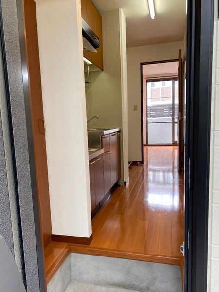 玄関　別部屋参照写真