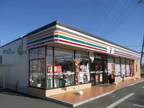 コンビニ　セブンイレブン古河日赤前店（コンビニ）まで636m